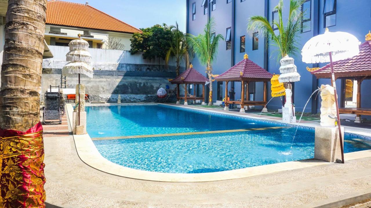 Giri Palma Hotel Malang Extérieur photo