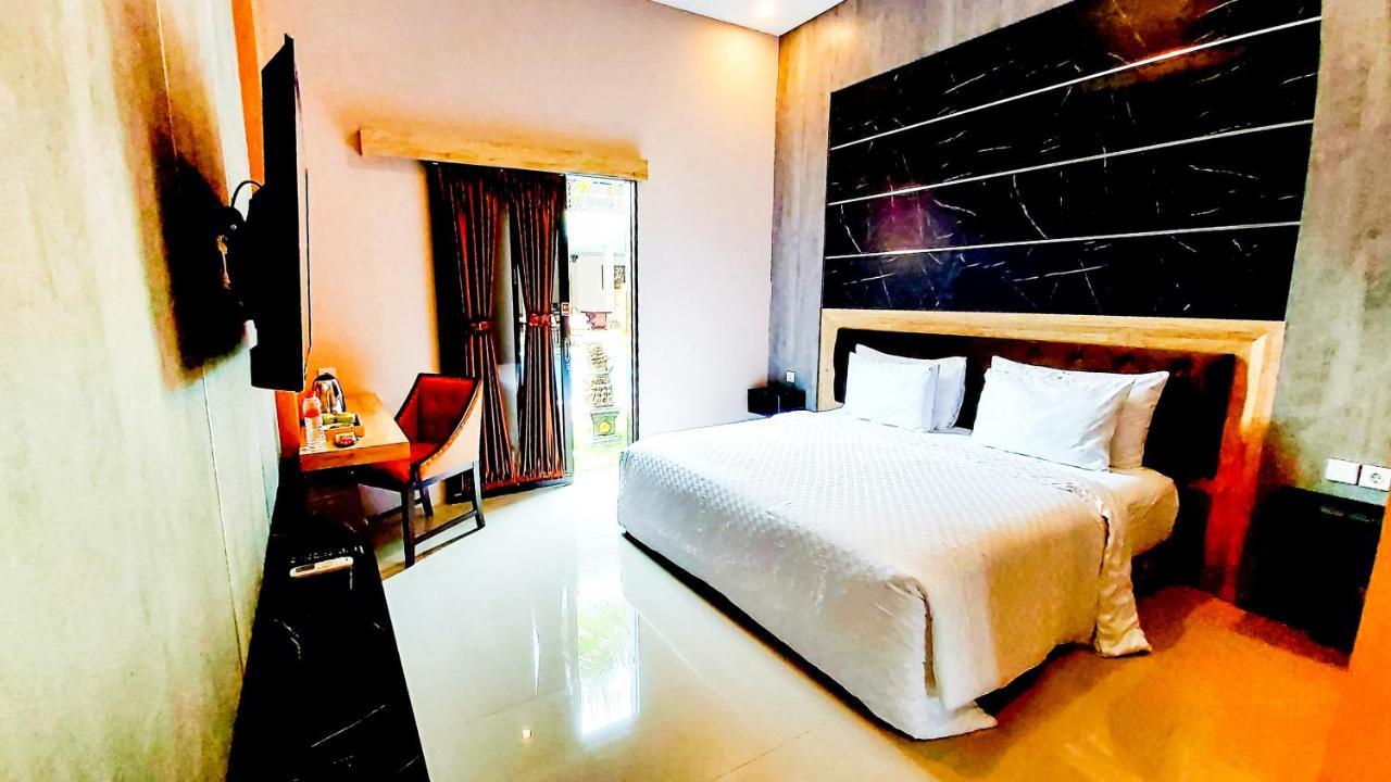 Giri Palma Hotel Malang Extérieur photo