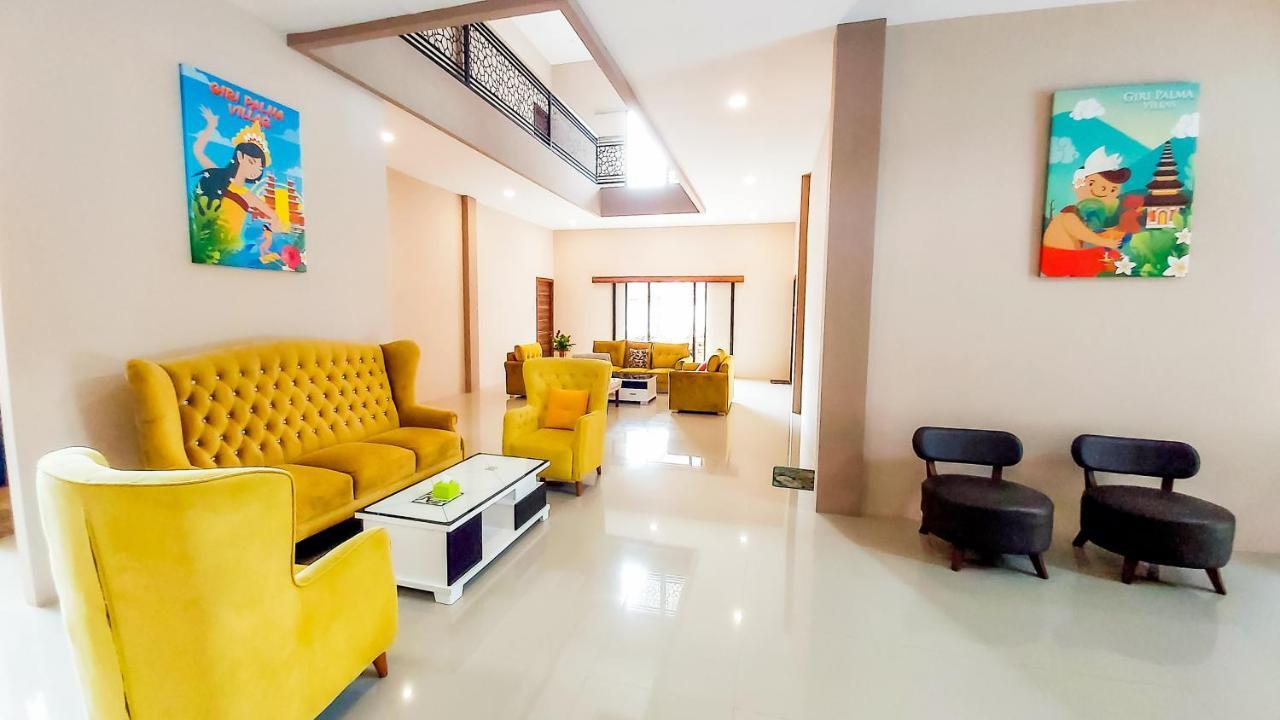 Giri Palma Hotel Malang Extérieur photo