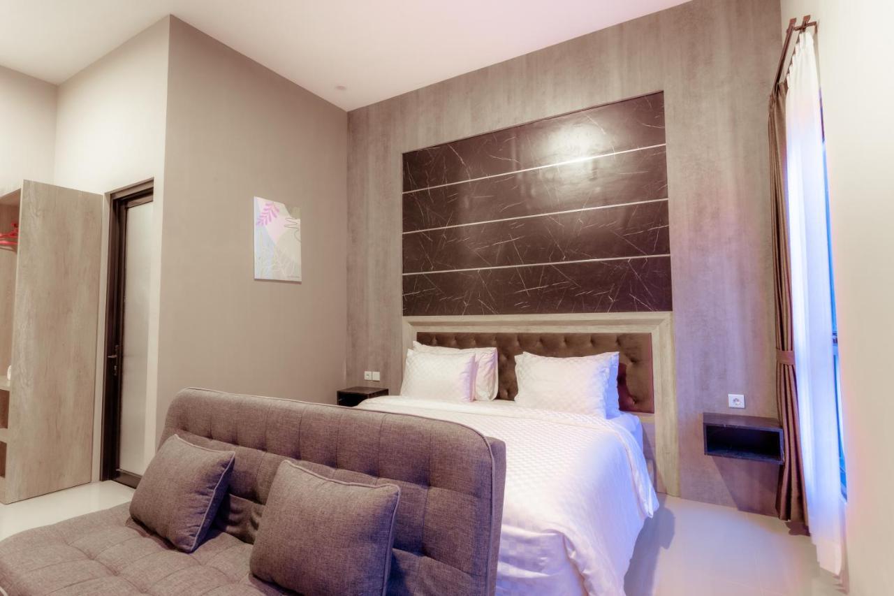 Giri Palma Hotel Malang Extérieur photo