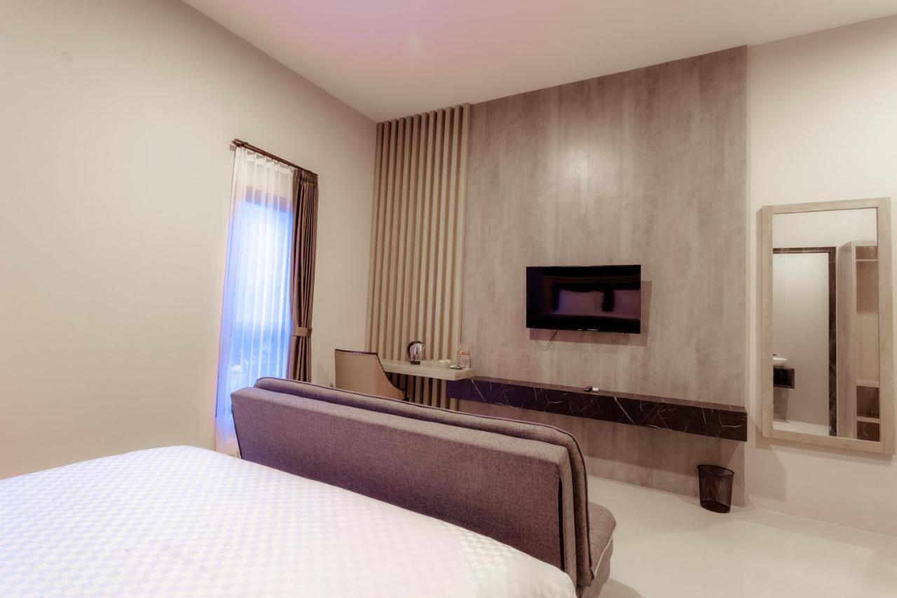 Giri Palma Hotel Malang Extérieur photo