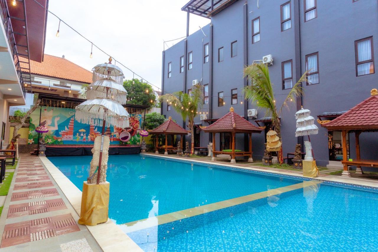 Giri Palma Hotel Malang Extérieur photo
